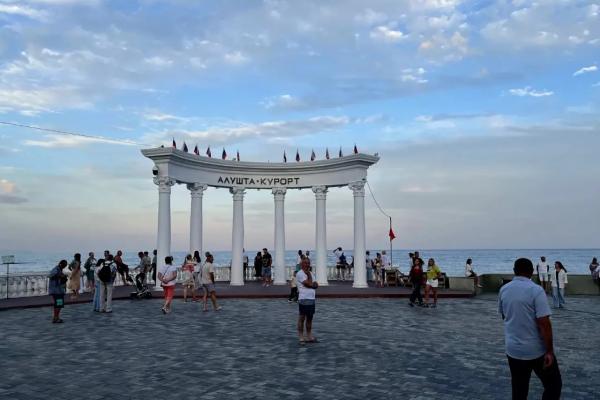 Море под боком и тишина: 3 крымских города, где жизнь после 60 становится настоящим удовольствием