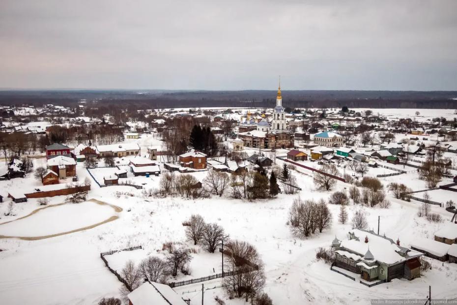 400 человек и 2 магазина: как живут в одном из самых красивых сел России