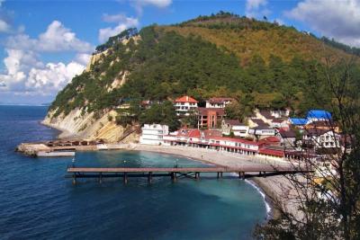 Не Сочи и не Крым: затерянный черноморский курорт, где отдыхают миллионеры