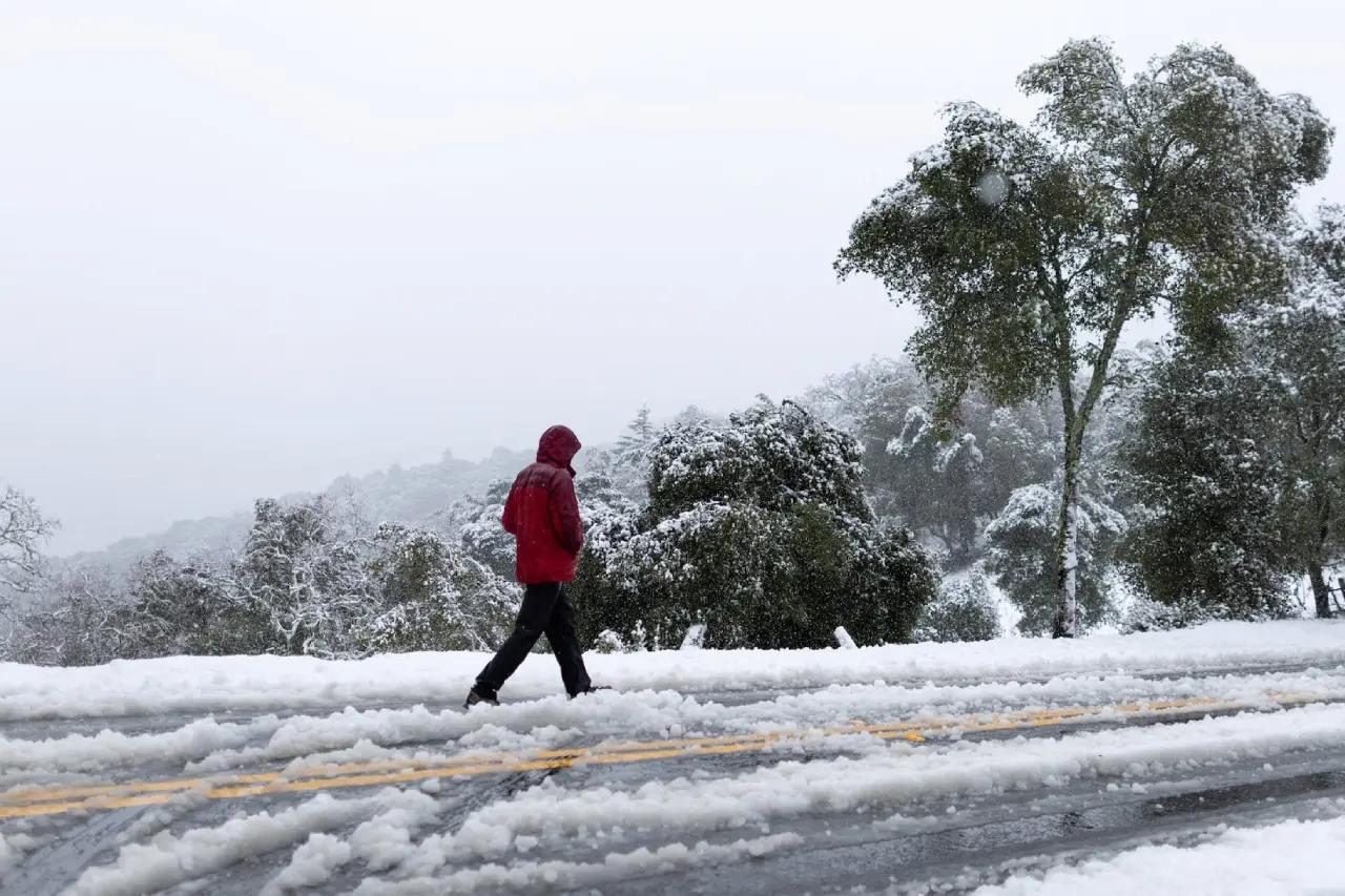 Сюрпризы от погоды: на россиян обрушатся заморозки, ливни и летняя жара - прогноз Гидрометцентра по регионам на неделю