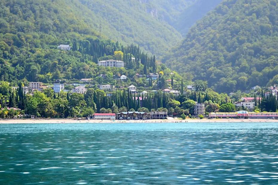 Хотели на Бали, но попали в Абхазию: номер ужасный, ротавирус и завышенные цены - честный отзыв о поездке