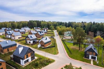 Переехали жить в коттеджный поселок и через год перестали быть довольны своей покупкой - и вот почему
