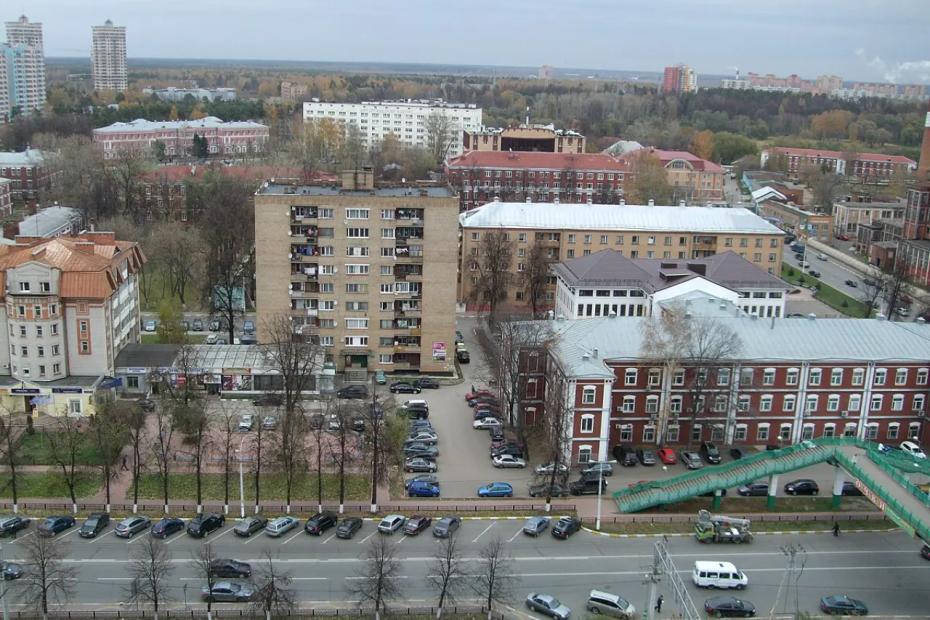 Нетуристическая жемчужина Подмосковья с европейским лицом: куда поехать на выходные, если надоели Звенигород и Коломна