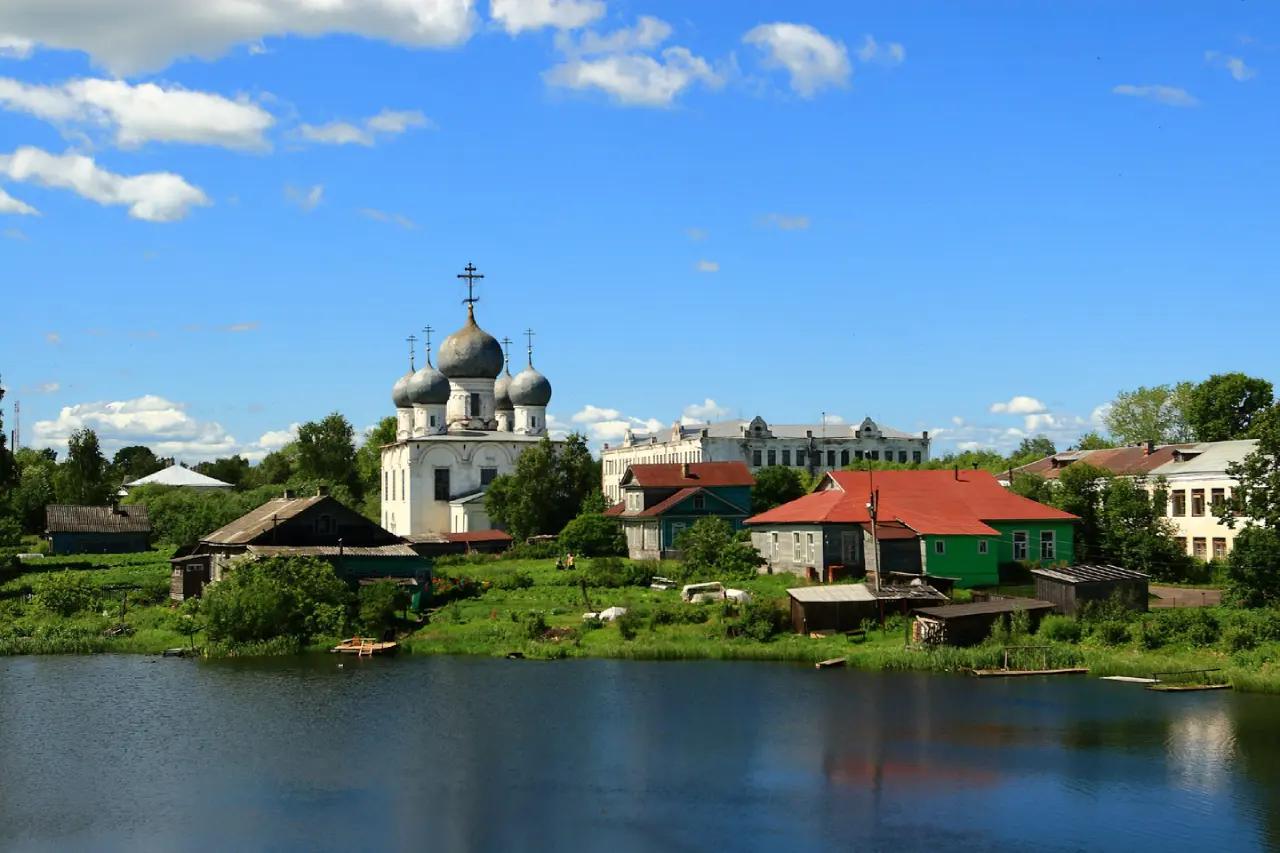 Город, основанный в 1240 году: озерные панорамы и тихая старина - что посмотреть