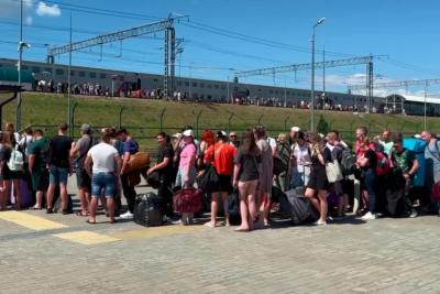 Августовский коллапс в РЖД: россияне не могут уехать с юга - что делать, если билетов нет и не предвидится