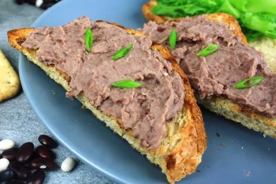 Эта закуска сытнее мяса: нежнейший фасолевый паштет тает во рту словно крем - приготовите один раз и больше не сможете остановиться