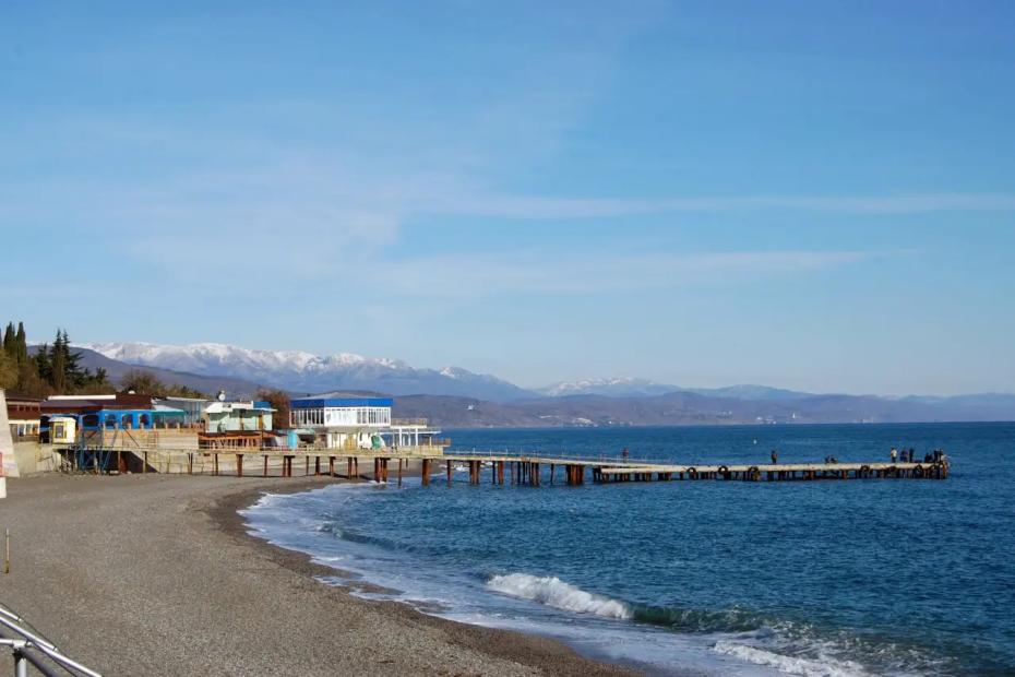 Сочи и Геленджик остались в прошлом: пенсионеры массово выбирают эти три города в Крыму - цены радуют, жизнь размереннее