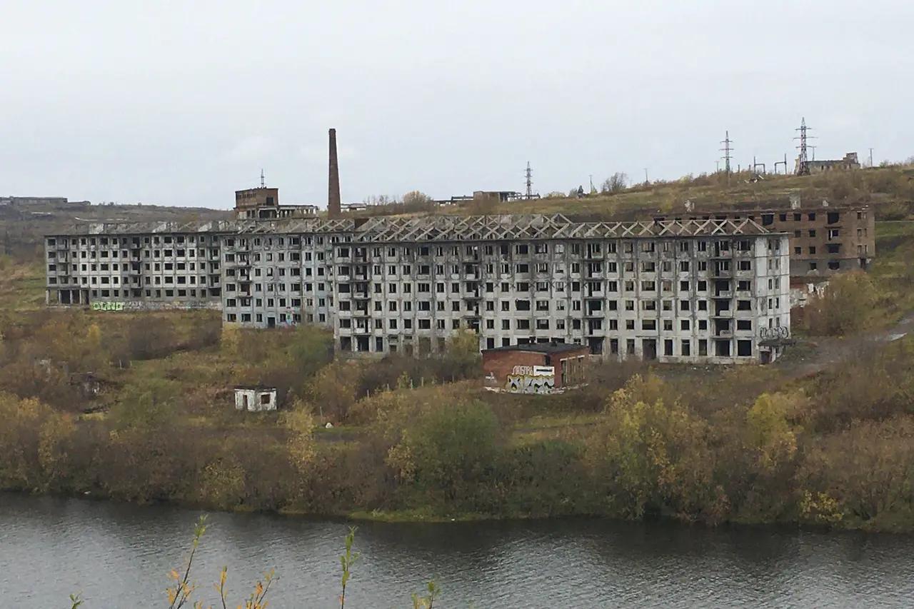 &laquo;Жить тут невозможно&raquo;: 10 российских городов, из которых бегут жители - вот в чем причины