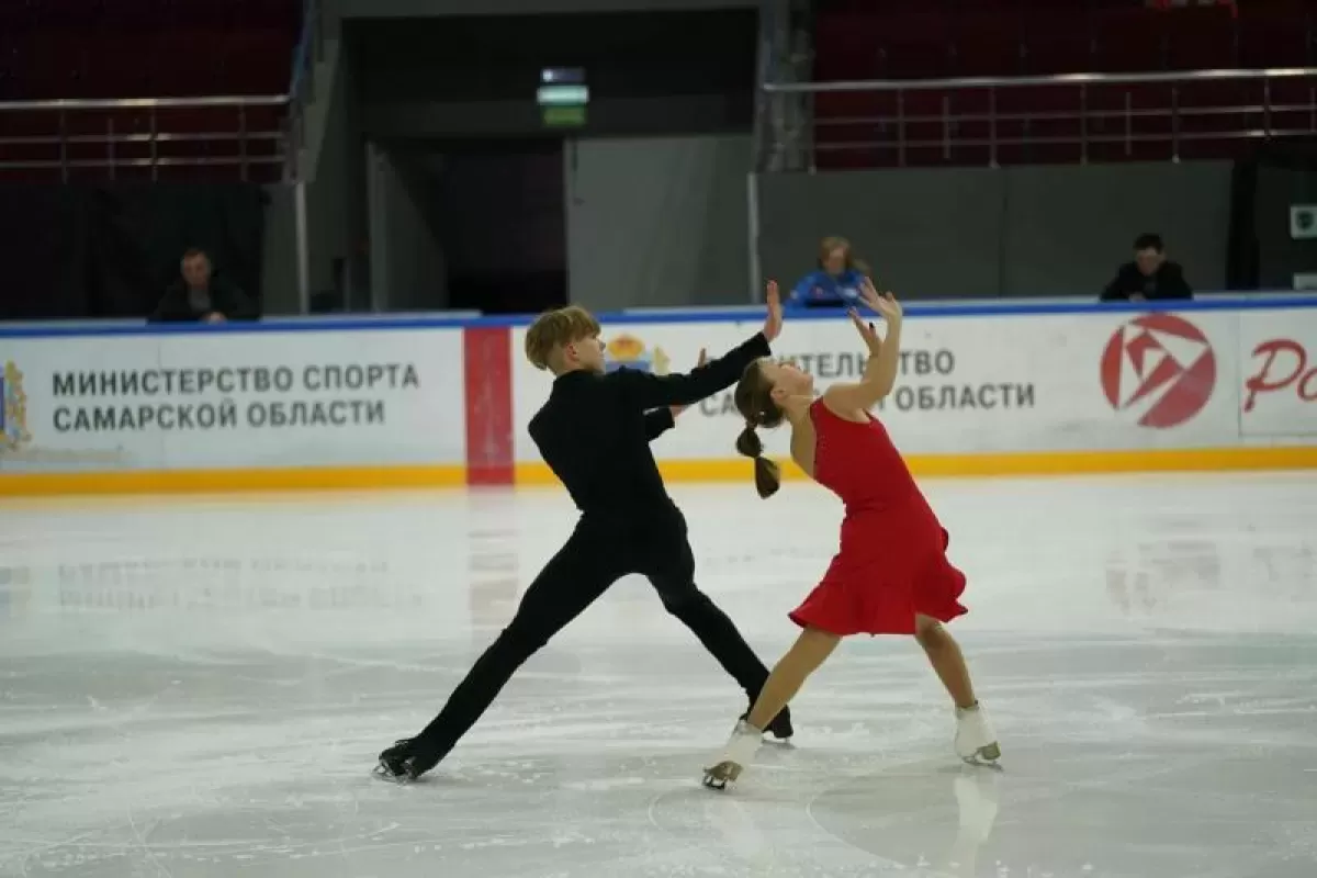 Памяти легенд: в Самаре стартовали Всероссийские соревнования по фигурному катанию на коньках «Кумпарсита»
