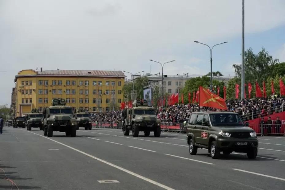 Зиговавший в день парада в Самаре подросток доставлен в полицию