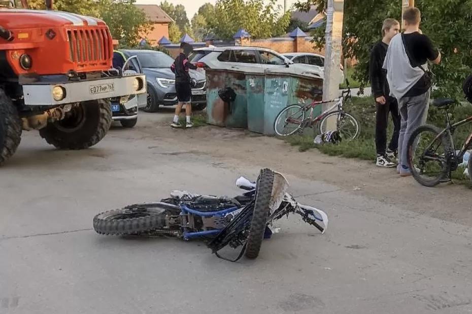 В Волжском районе 24 августа лоб в лоб столкнулись два подростка-мотоциклиста