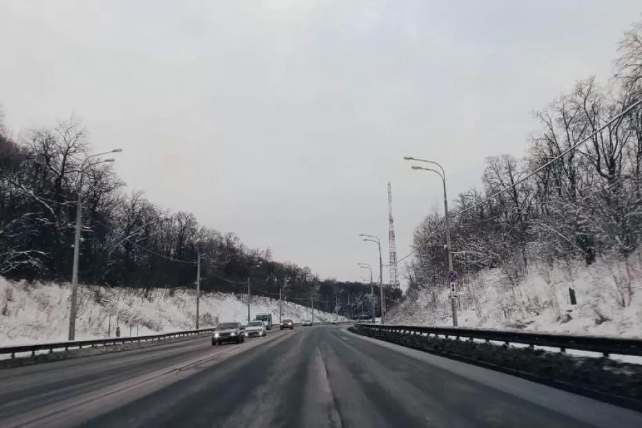 В Самарской области на трассе М5 временно ограничили движение из-за метели