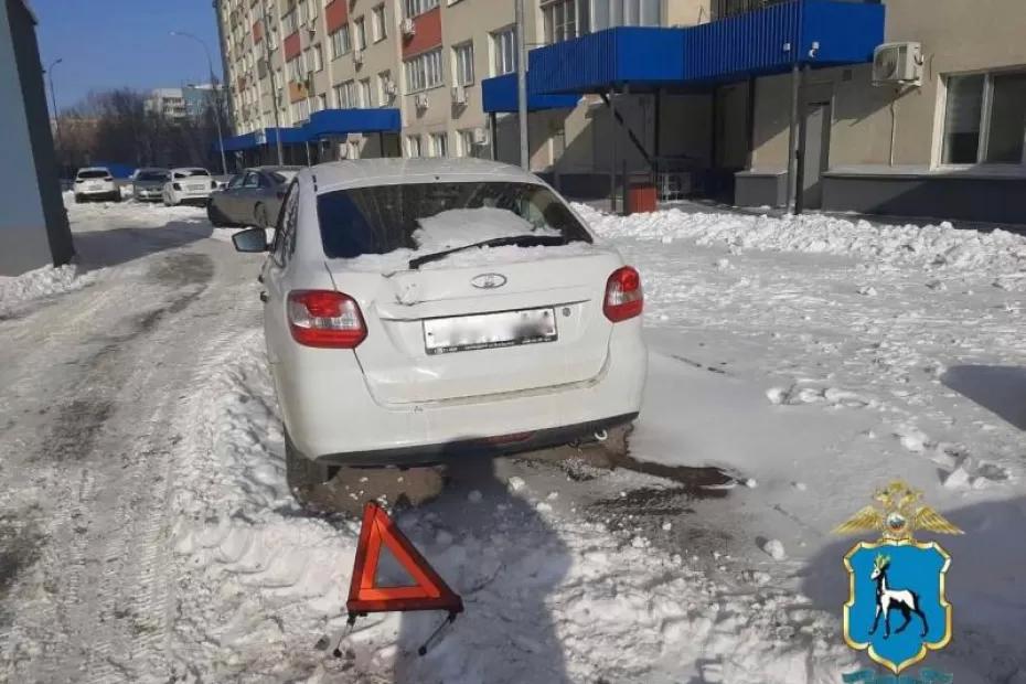 В Самаре во дворе ЖК произошло массовое ДТП: что известно на данный момент