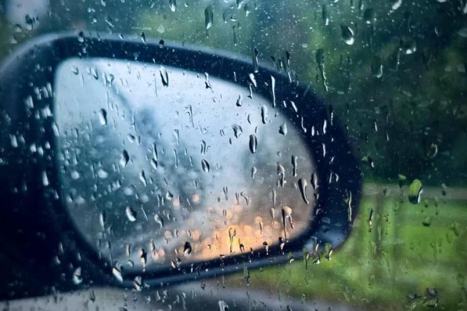 Самарских водителей предупредили об опасных дорожных условиях