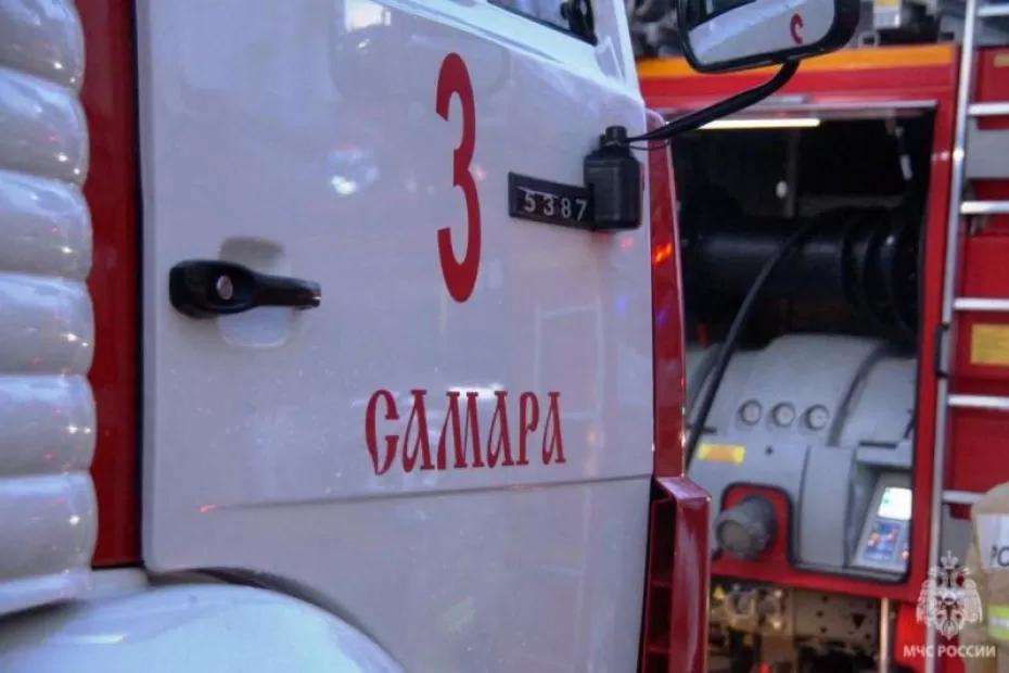 В Самаре потушили пожар на Некрасовской - фото В Самаре потушили пожар на Некрасовской - фото