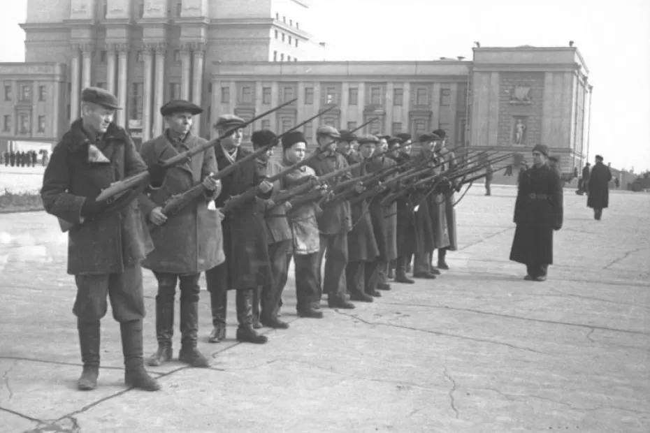 Приближая Победу. Трудовая повинность и детские театры: хроника жизни Куйбышева в сентябре 1941-го и 1944-го