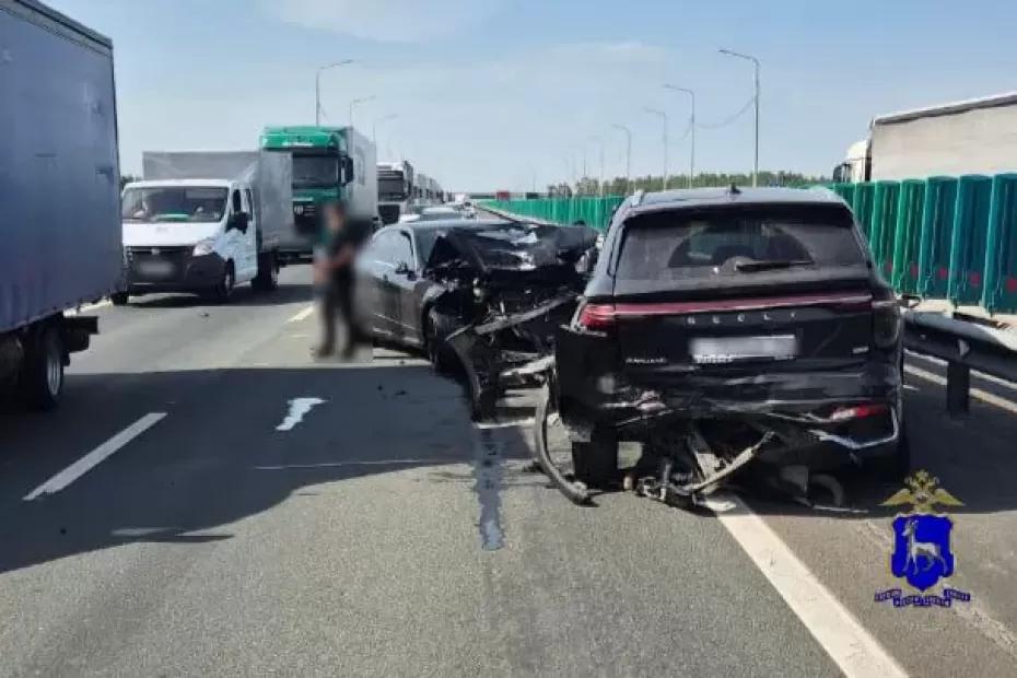 В Самарской области столкнулись три автомобиля 2 сентября