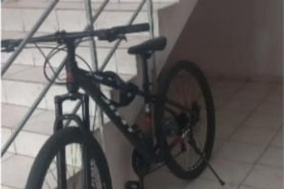 В Тольятти мужчина украл велосипед прямо с лестничной площадки