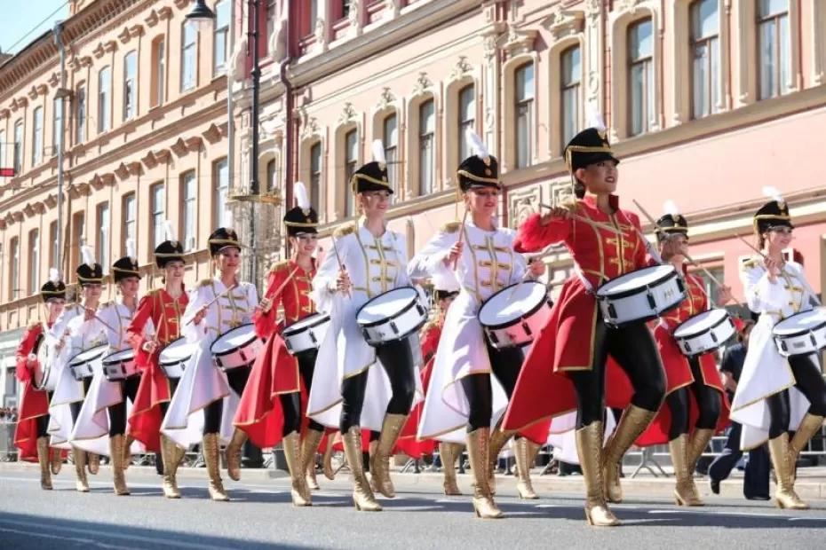 В Самаре Всероссийский фестиваль «На сопках Маньчжурии» открылся парадом духовых оркестров
