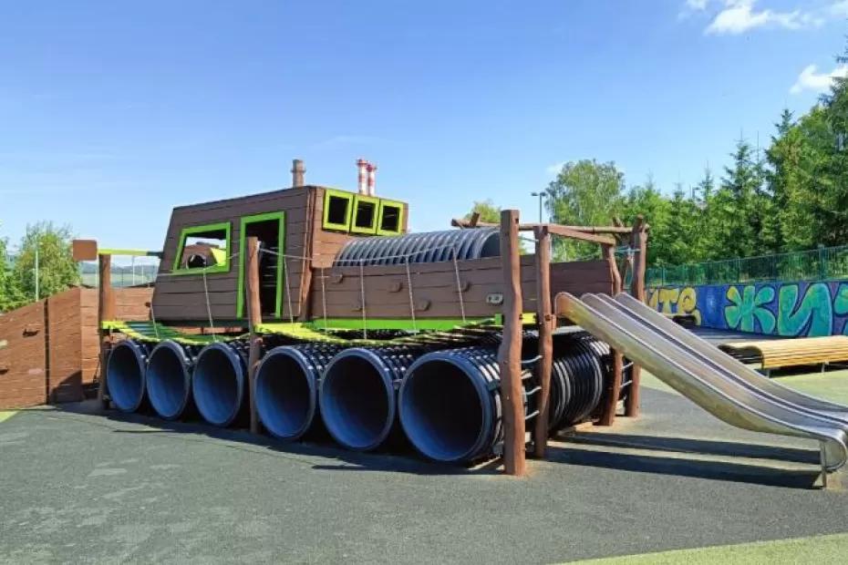 В России проверили более 45 тысяч детских площадок на безопасность