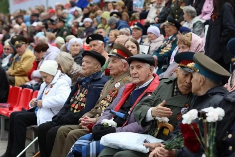 Губернатор Вячеслав Федорищев обратился к жителям Самарской области по случаю Дня пожилых людей