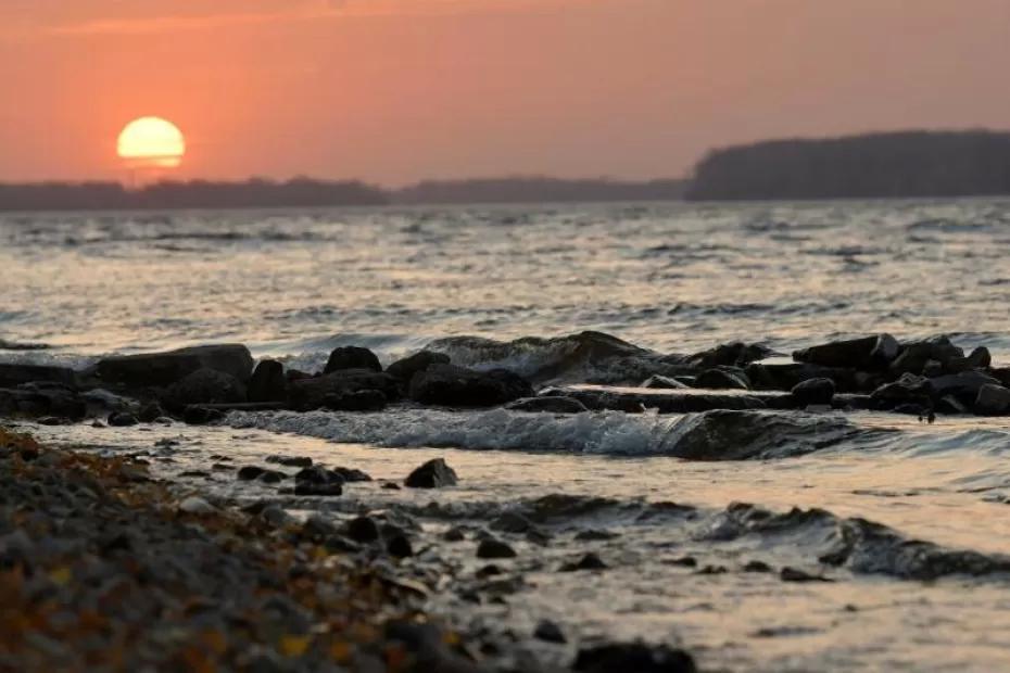 В Самарской области температура воды в Волге снизилась до 15 градусов