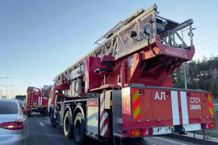 60 пожаров и 6 ДТП ликвидировали самарские сотрудники МЧС за сутки: что произошло