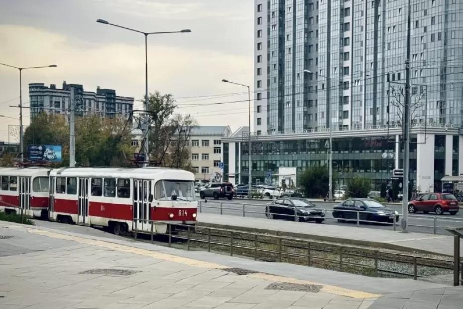 В Самаре 14 октября по Ново-Садовой проехал дымящийся трамвай