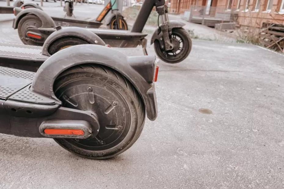 В Самаре Kia Ceed сбила подростка-самокатчика на улице Георгия Димитрова