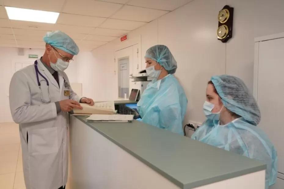 Врачи успешно заменили сустав женщине с весом более 120 кг