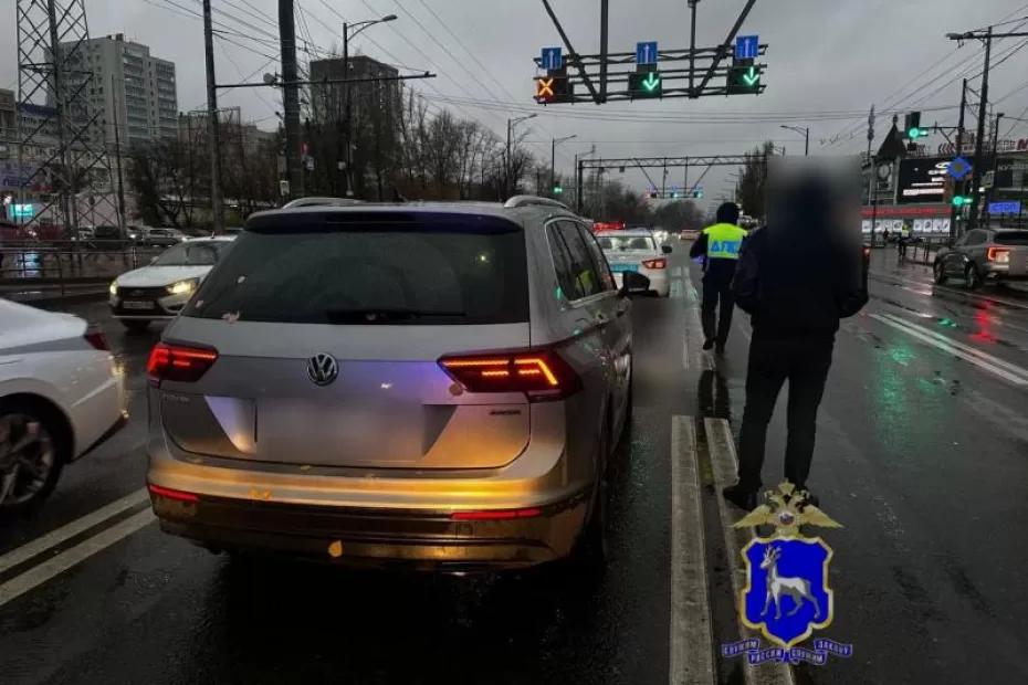 В Самаре иномарка насмерть сбила пенсионерку, перебегавшую Московское шоссе