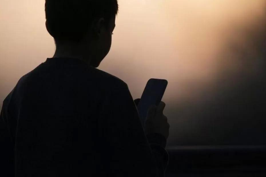 Обратите внимание: что должно насторожить в поведении ребенка в соцсетях