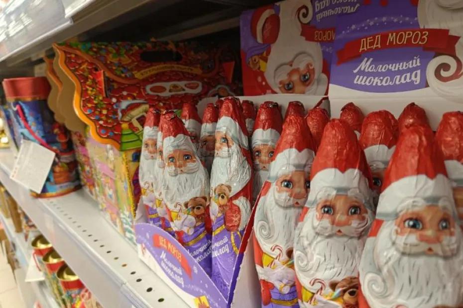 Конфеты, мармелад или зефир: как выбрать сладкие подарки на Новый год