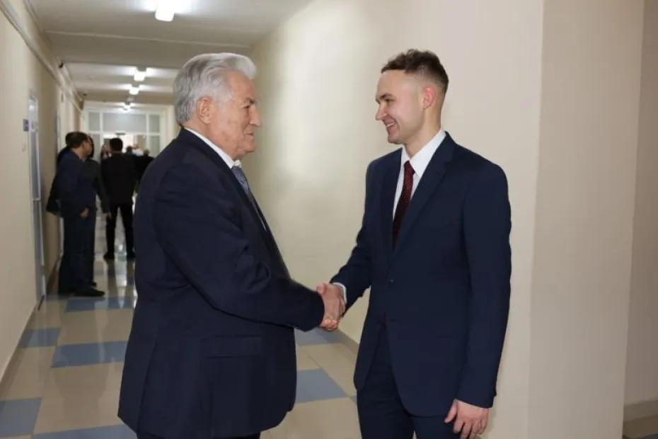 Сотый ученик академика Котельникова защитил диссертацию в медицинском университете