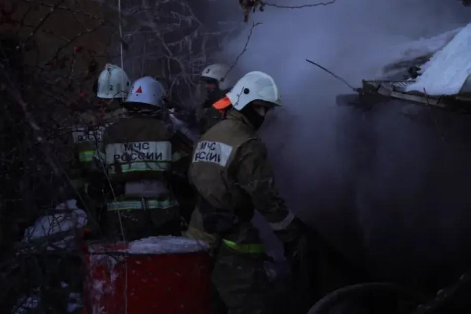В Красноглинском районе Самары 19 января загорелись 3 частных дома