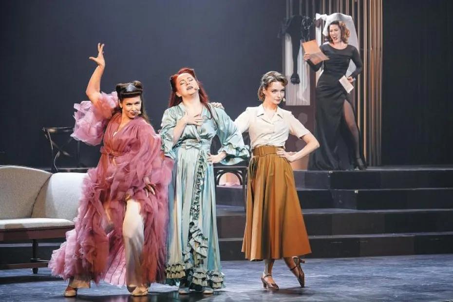 &laquo;Золушка&raquo; по-самарски: в театре драмы детям показали премьерный мюзикл