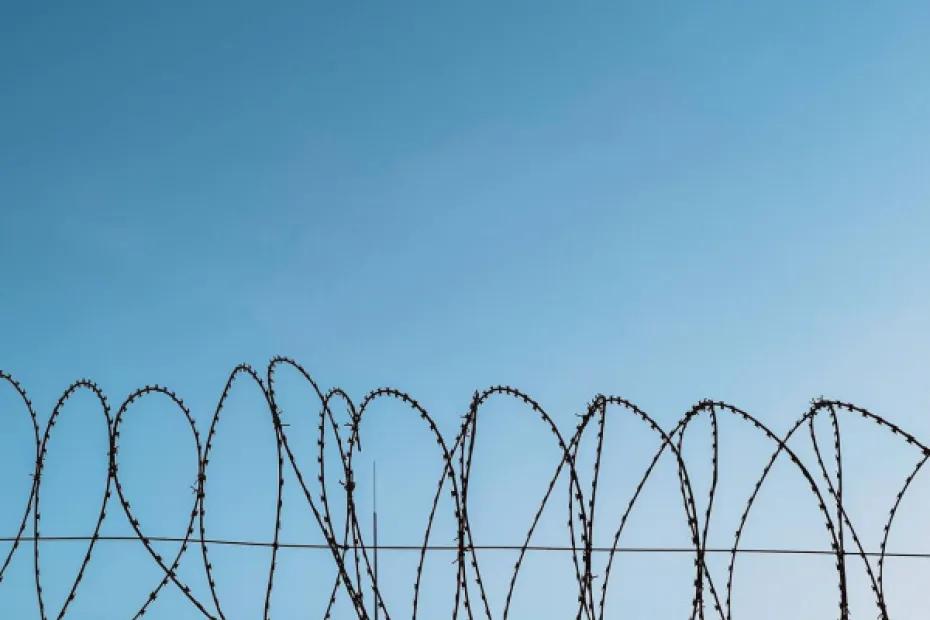 В Самаре водителя, протаранившего АЗС на горящей легковушке, отправили в СИЗО