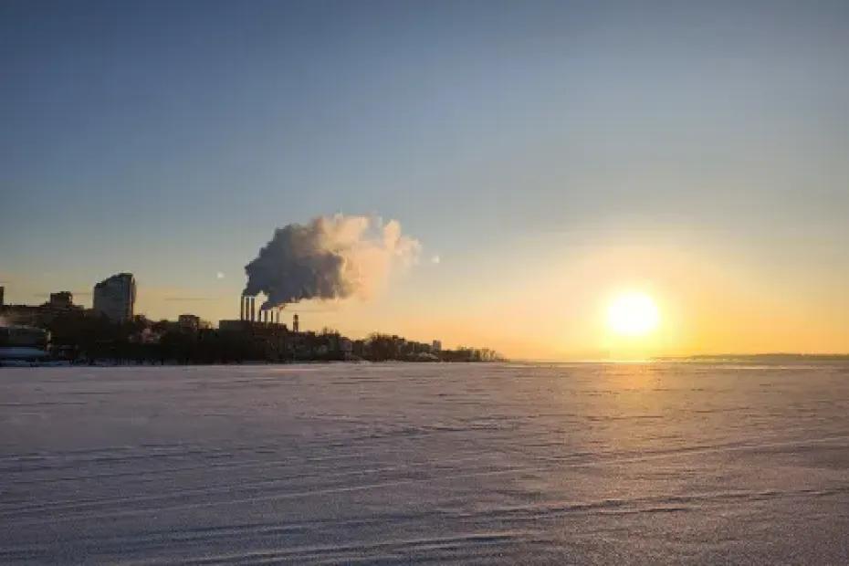 На Волге в районе Тольятти лед достиг толщины 58 см