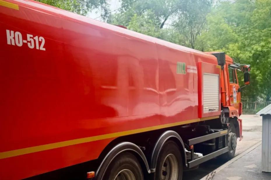 100 &laquo;квадратов&raquo; огня: в Железнодорожном районе Самары тушили заброшенное здание