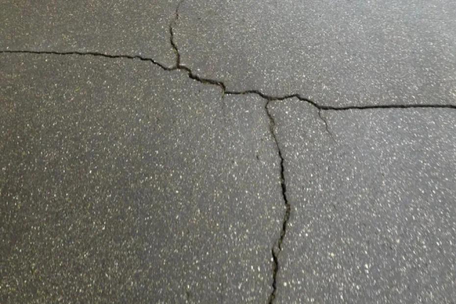 Работа на опережение: в Тольятти приступили к ремонту дорог