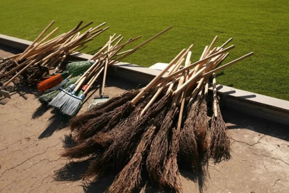 Жители Самарской области вышли на субботник, несмотря на плохую погоду