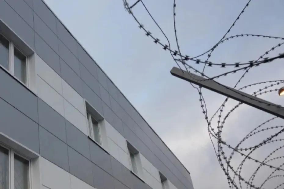 В Самарской области рядом с колонией задержали двоих мужчин со смартфонами и подозрительным пакетом