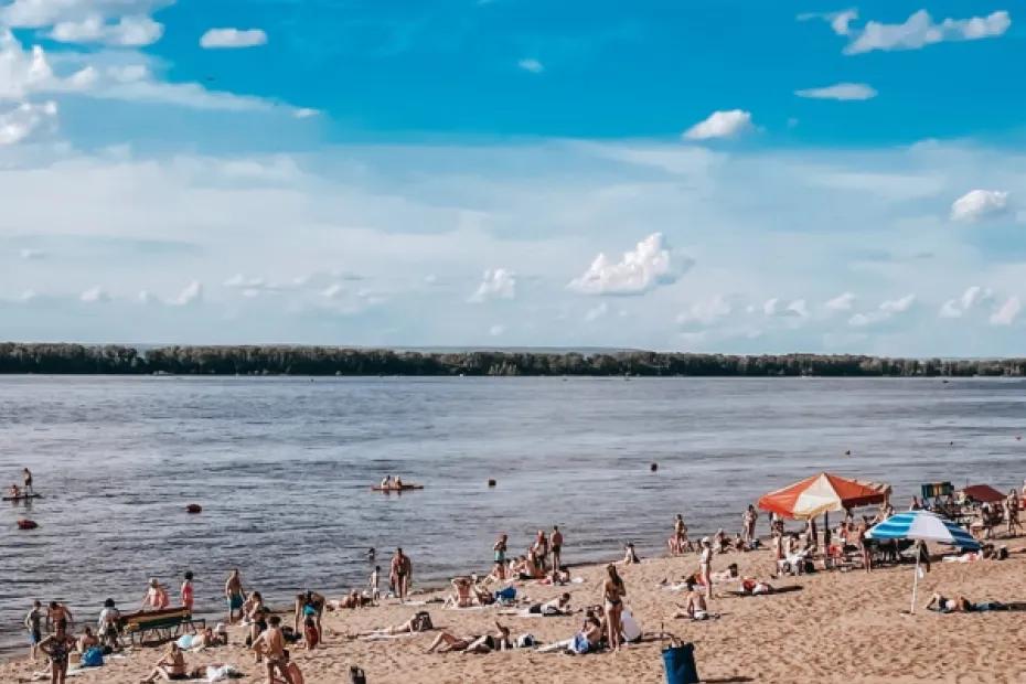 В Роспотребнадзоре назвали время дня, когда не следует загорать