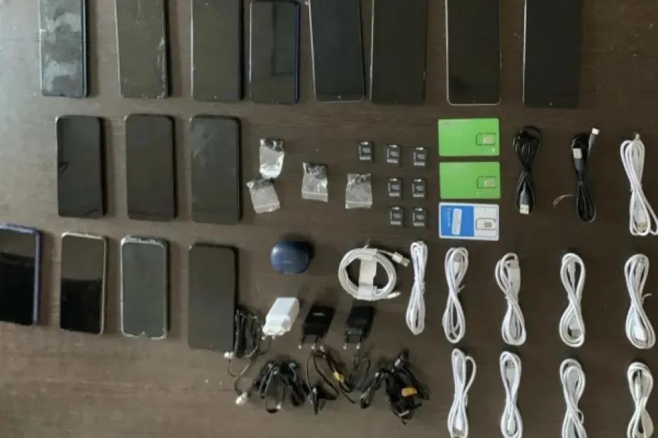 В самарскую колонию пытались перебросить 15 телефонов и кабелей для зарядки