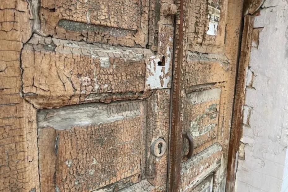 В Самаре приступили к сносу первого аварийного дома на Безымянке