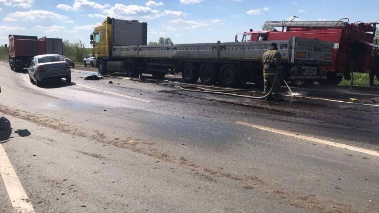 Фура, самосвал и две легковушки: в Самарской области случилось массовое ДТП  с 4 авто на кольце Южного шоссе