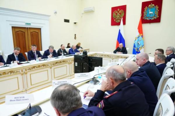 Кадры, капремонт, безопасность: Вячеслав Федорищев провел оперативное совещание