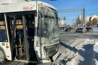 В Самаре на Московском шоссе столкнулись два пассажирских автобуса