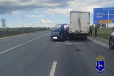 В Самарской области 15 мая «четверка» влетела в припаркованную «Газель»