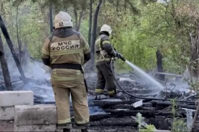 В Самаре 16 июня сгорела заброшенная дача в Крутых Ключах: что известно на данный момент